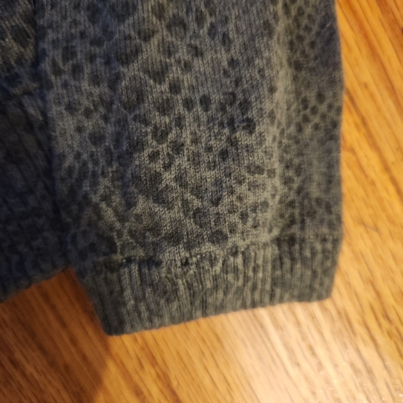 ATM Green Snakeskin Sweater Jungle Combo Size XS/P V-Neck Cotton/Cashmere Blend - Picture 7 of 10